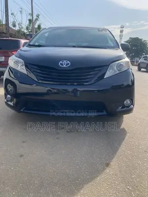 Toyota Sienna LE 8 Passenger 2012 Black