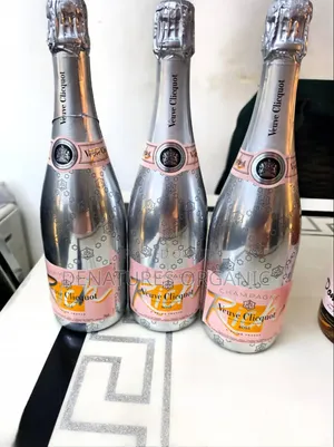Veuve Clicquot Rosé Champagne
