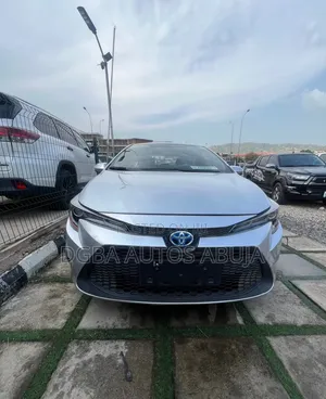 Toyota Corolla XSE 2023 Silver