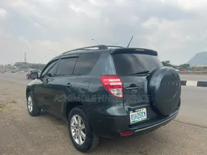 Toyota RAV4 2.5 4x4 2010 Green
