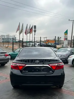 Toyota Camry SE 4dr Sedan (2.5L 4cyl 6A) 2015 Black