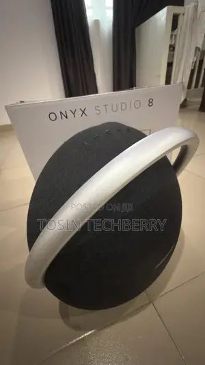Onyx Studio 8