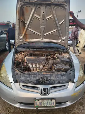 Honda Accord 2004 Silver