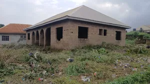 4bdrm Block of Flats in Asukuna, Alakia for sale