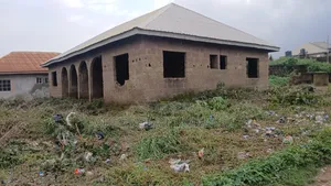 4bdrm Block of Flats in Asukuna, Alakia for sale