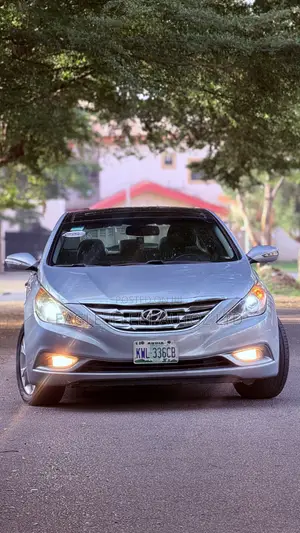 Hyundai Sonata Limited 2.0T Sedan (2.0L 4cyl 6A) 2012 Blue
