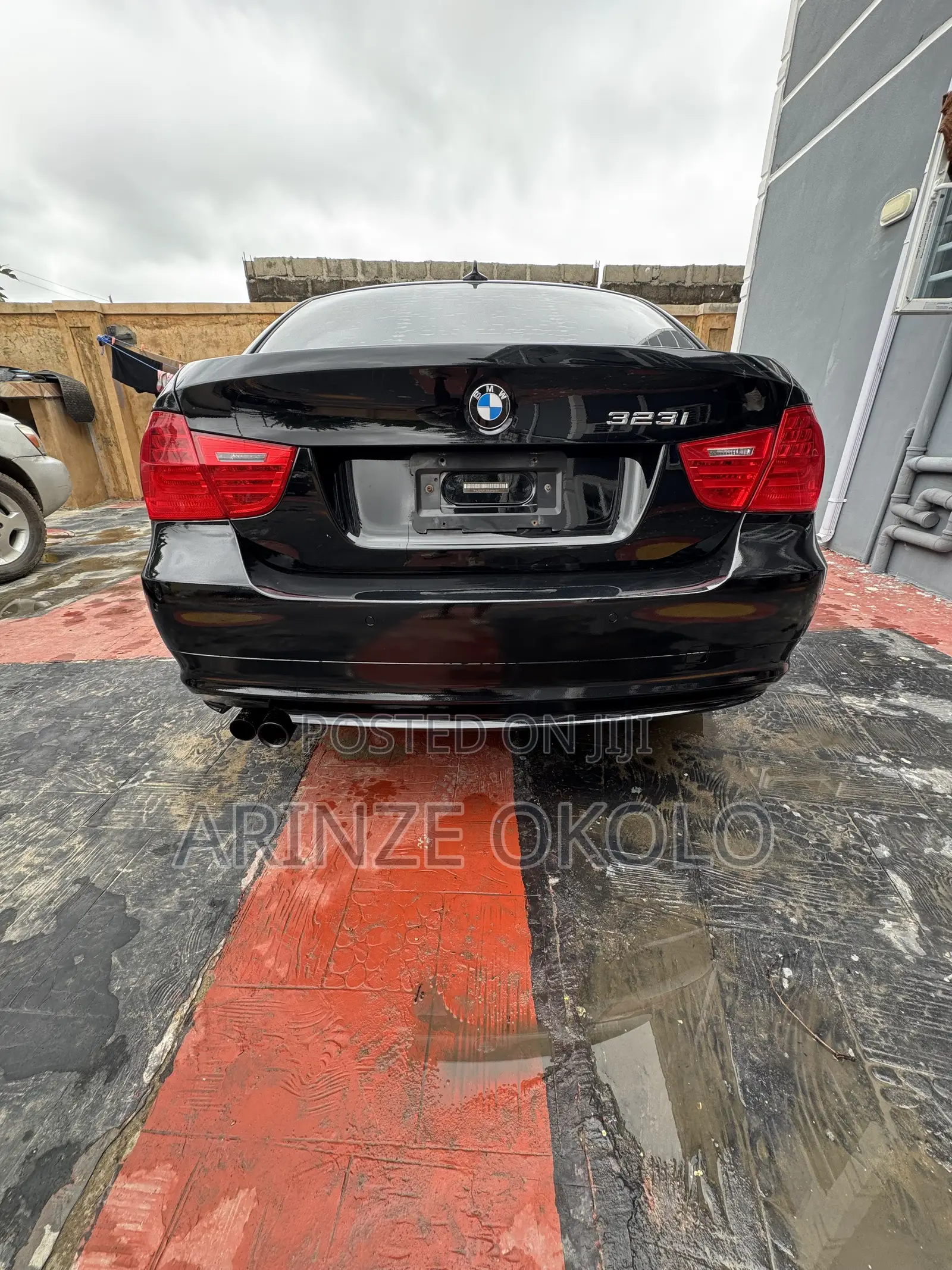 BMW 323i 2011 Black