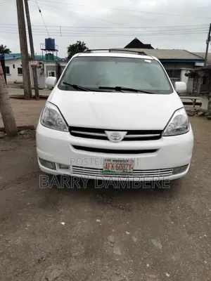 Toyota Sienna 2005 White