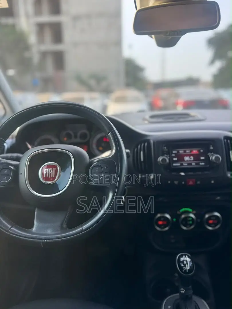 Fiat 500L 2015 Red