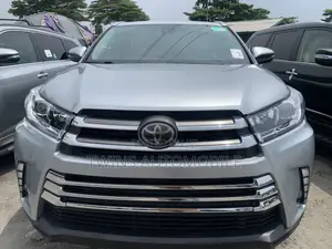 Toyota Highlander Limited 4x4 V6 (3.5L 6cyl 8A) 2017 Silver