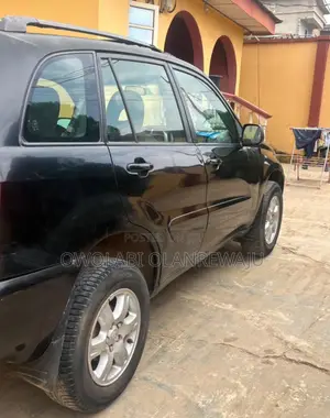 Toyota RAV4 Automatic 2003 Black