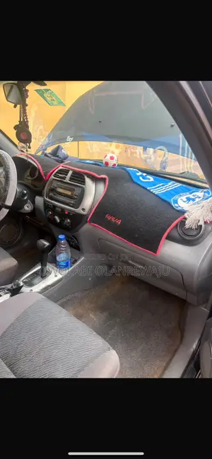 Toyota RAV4 Automatic 2003 Black