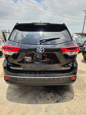 Toyota Highlander XLE V6 4x4 (3.5L 6cyl 6A) 2016 Blue