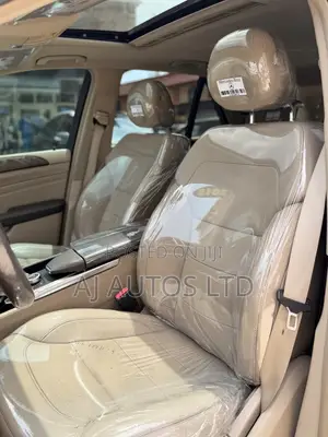 Mercedes-Benz M Class ML350 4MATIC 4dr SUV AWD (3.5L 6cyl 7A) 2015 Gray