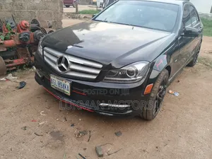 Mercedes-Benz C300 2010 Black