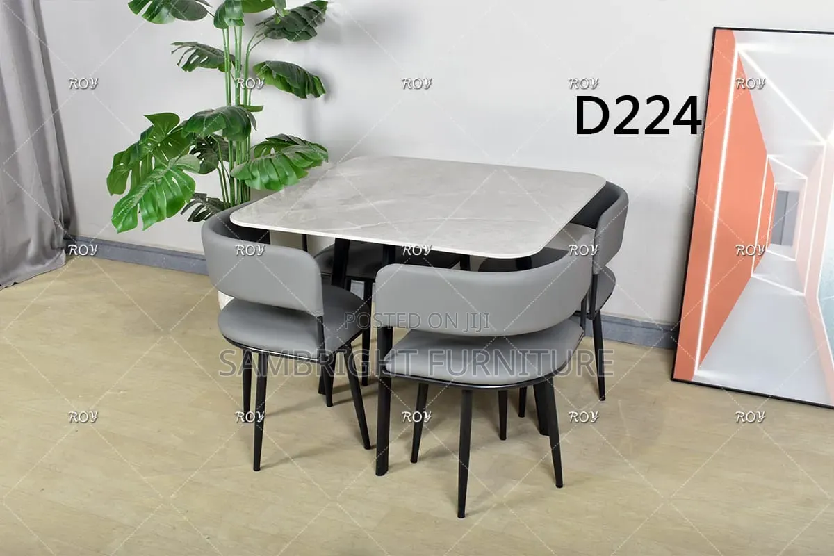 Box Dining Table 4seaters