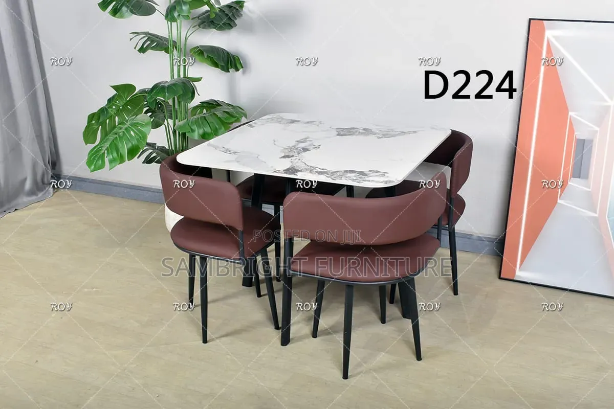 Box Dining Table 4seaters
