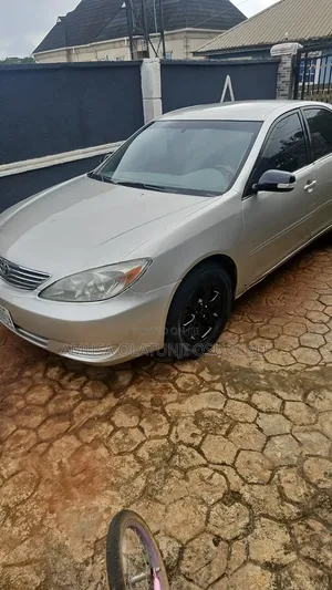 Toyota Camry LE 2024 Silver