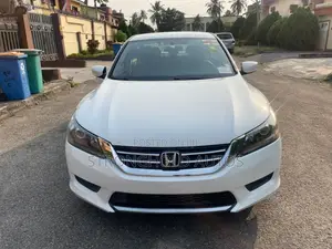 Honda Accord LX 4dr Sedan (2.4L 4cyl CVT) 2014 White