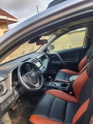 Toyota RAV4 Limited 4dr SUV (2.5L 4cyl 6A) 2018 Silver