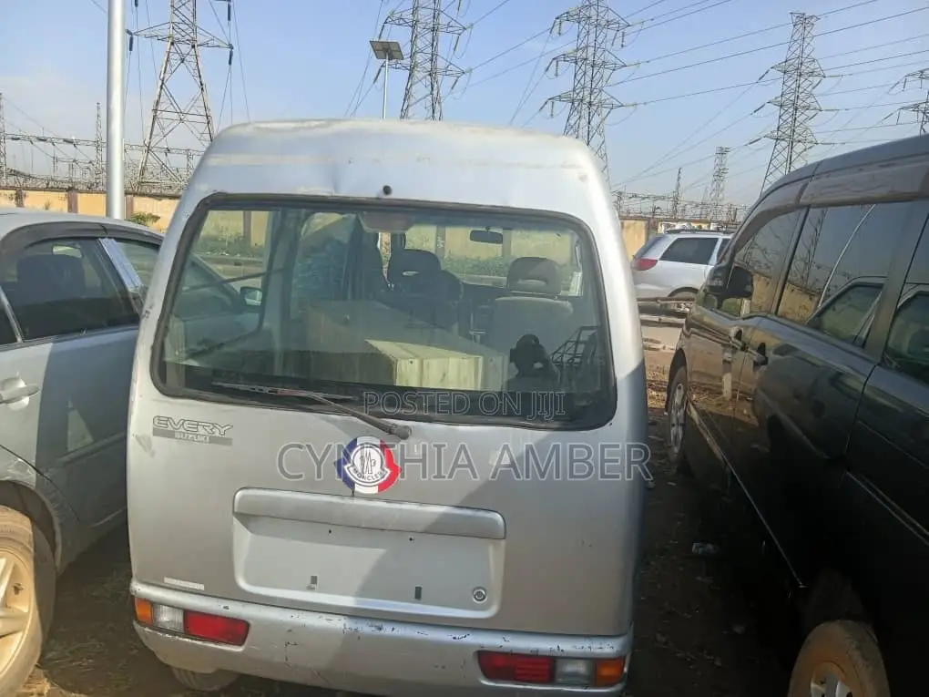 Suzuki APV Minibus 2005 Grey