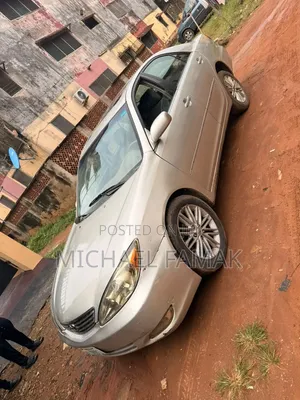 Toyota Camry 2004 Gold