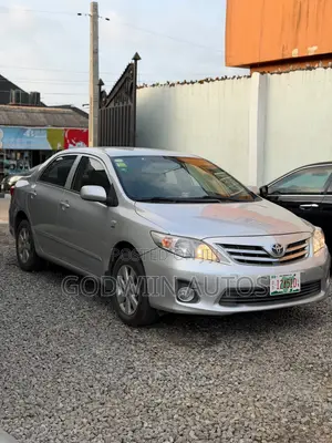 Toyota Corolla L 4dr Sedan (1.8L 4cyl 5M) 2013 Silver
