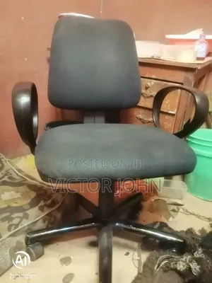 Office Chair That Turns Round
