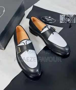 Men’s Black and White Two-Tone Buckle Loafers – Elegant Slip-on Shoes
