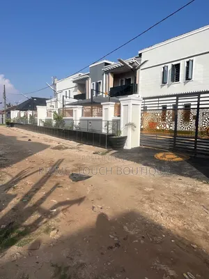 5bdrm Duplex in Igbe Road Close To, Igbogbo for sale