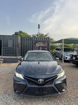 Toyota Camry XSE FWD (2.5L 4cyl 8AM) 2018 Green