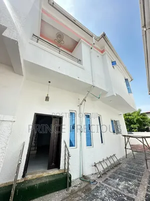 4bdrm Duplex in Thomas Estate for rent