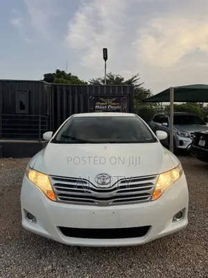 Toyota Venza AWD 2011 White