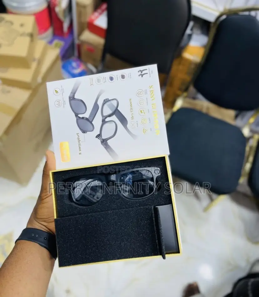 Smart Bluetooth Glasses With Built-in Audio and Hands-Free Calling