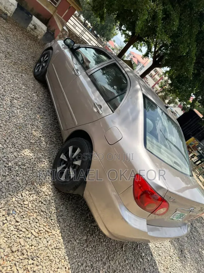 Toyota Corolla 2004 Gray