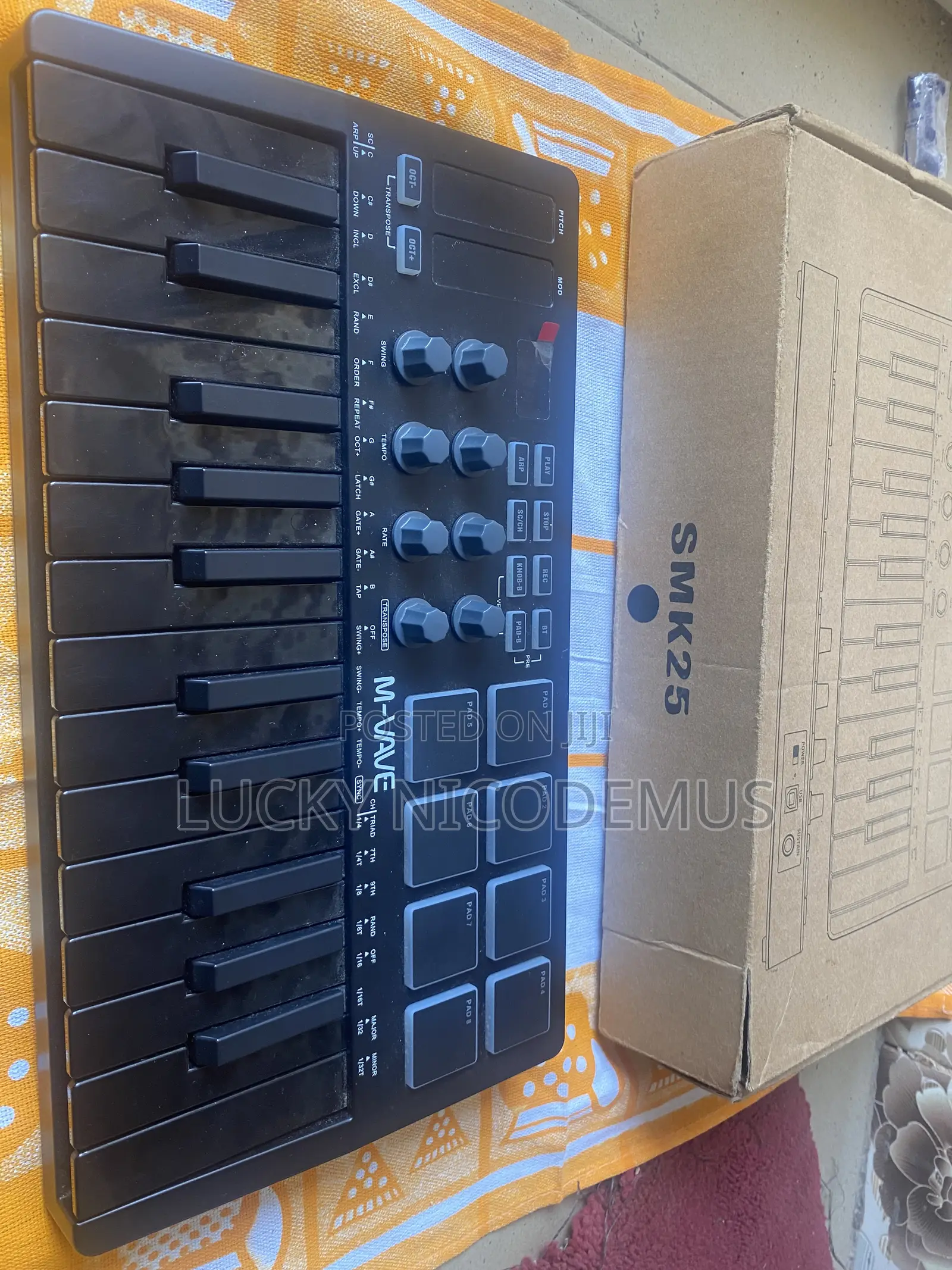 SMK25 Midi Keyboard