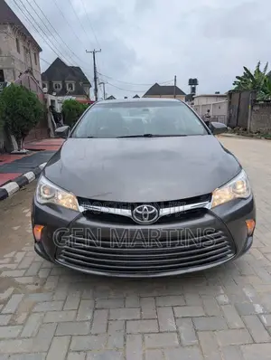 Toyota Camry 2016 Gray