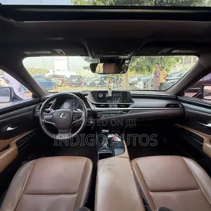 Lexus ES 2019 White