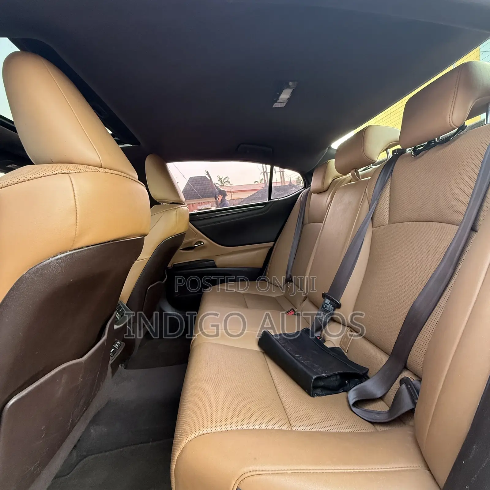 Lexus ES 2019 White