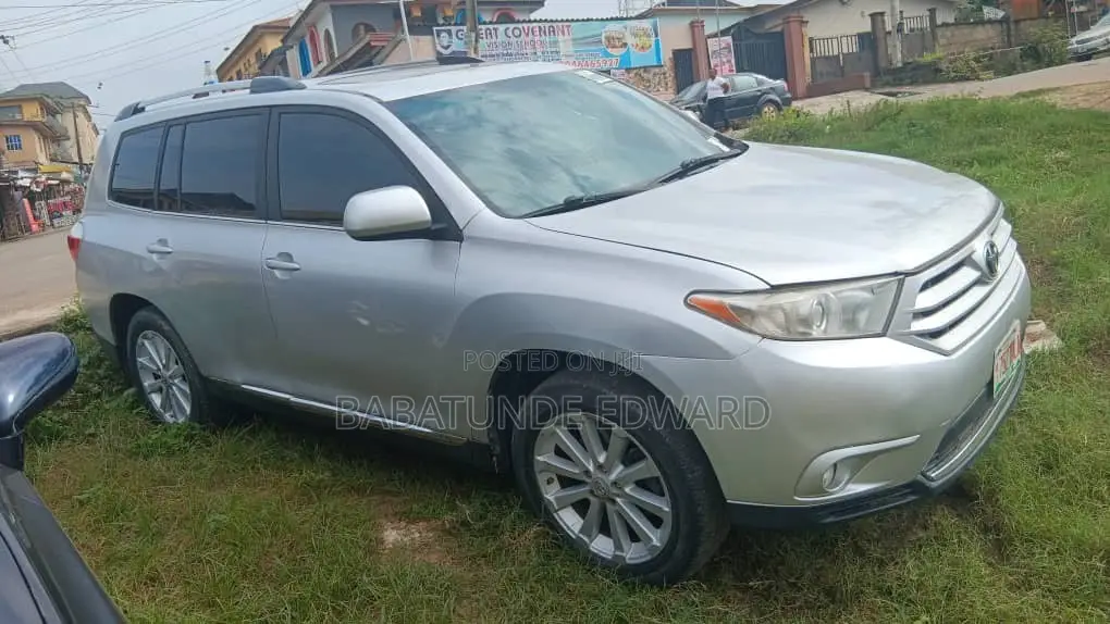 Toyota Highlander 2013 Silver