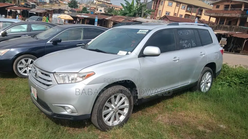 Toyota Highlander 2013 Silver