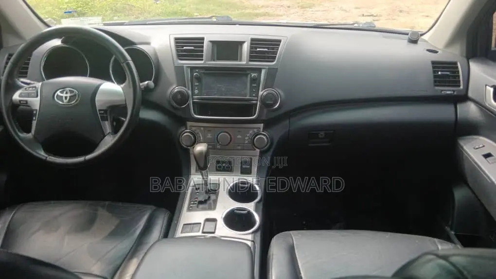 Toyota Highlander 2013 Silver