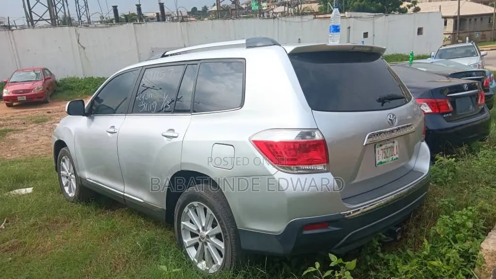 Toyota Highlander 2013 Silver