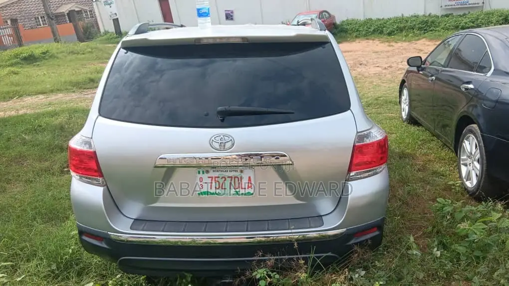 Toyota Highlander 2013 Silver