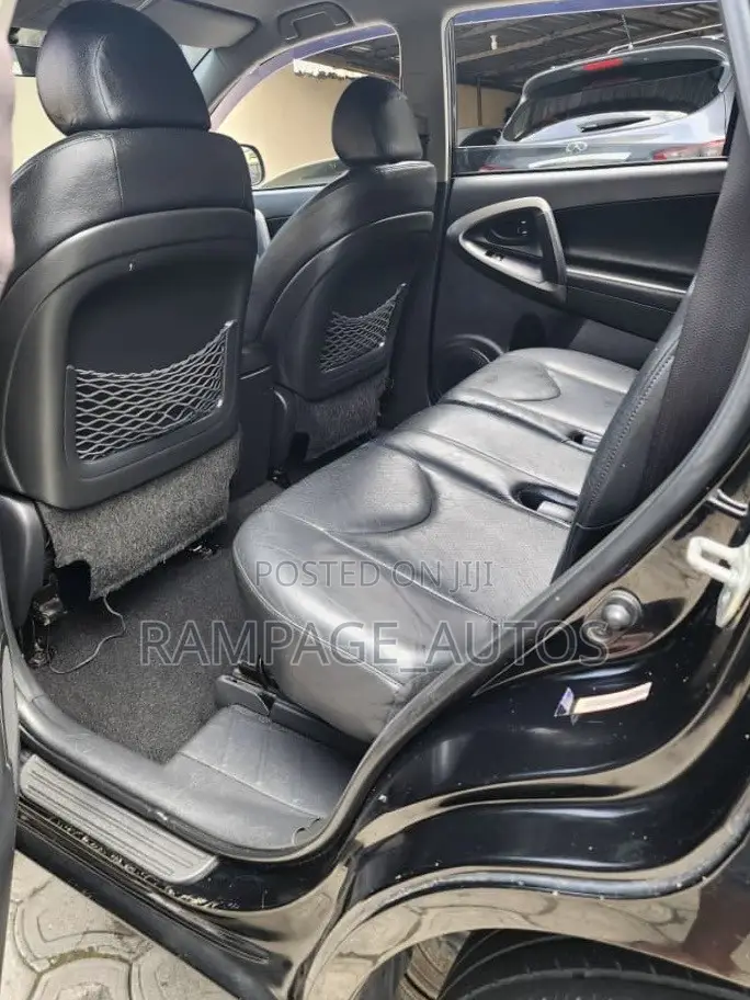 Toyota RAV4 2012 Black