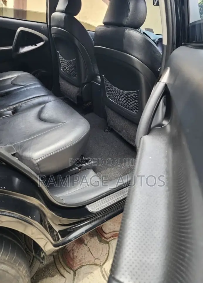 Toyota RAV4 2012 Black