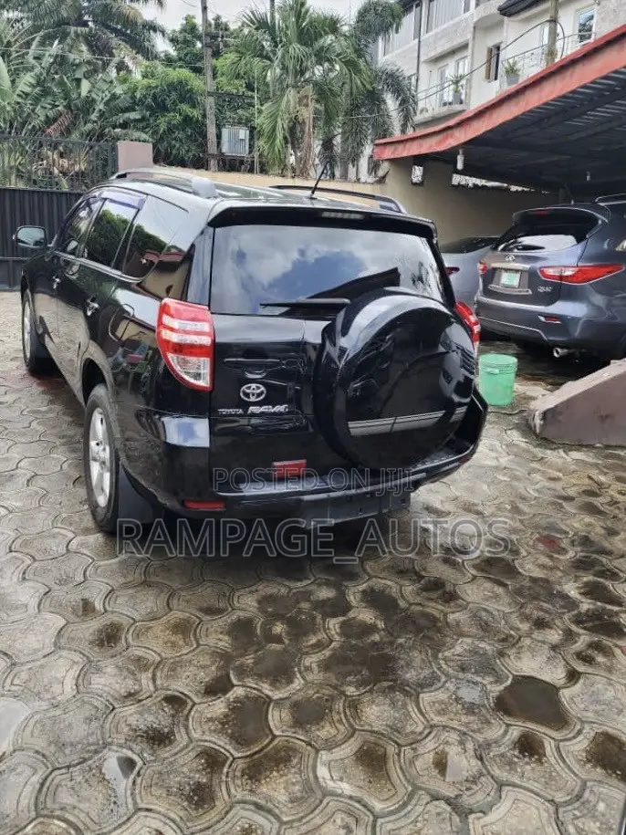 Toyota RAV4 2012 Black