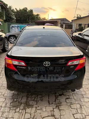 Toyota Camry SE 4dr Sedan (2.5L 4cyl 6A) 2013 Black