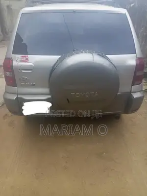 Toyota RAV4 2004 White
