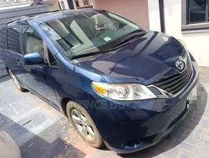Toyota Venza LE 2012 Blue